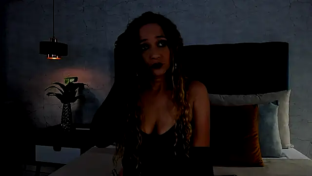 Luna18Pink online show from October 29, 1:13 pm