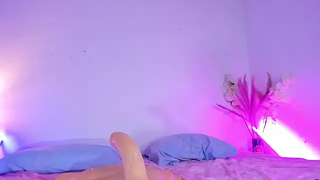 julieta red2 online show from February 25, 7:42 am