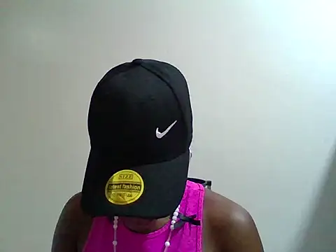 Queen loveer online show from February 8, 7:28 pm