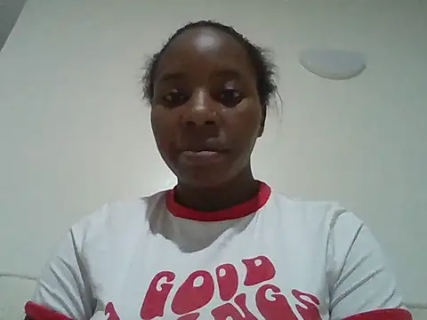 Snapshot of Queen_loveer chatting on July 6, 12:07 am Queen loveer online show from July 6, 12:07 am