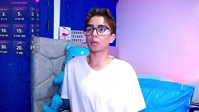 OwenBluee online show from January 29, 6:33 am