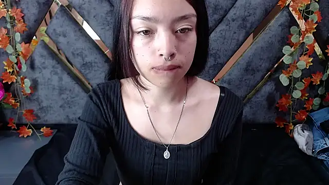 Sofia Mirandaa18 online show from March 4, 1:38 pm