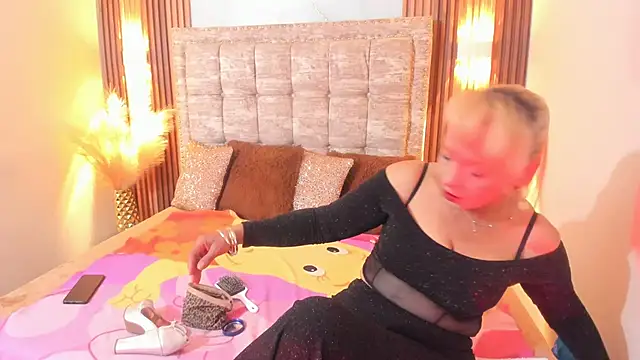 Snapshot of AnastasiaTaylor_ chatting on February 22, 3:12 am AnastasiaTaylor online show from February 22, 3:12 am