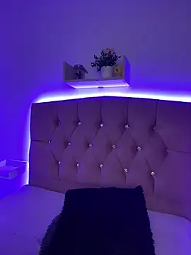 angellique 22 online show from March 5, 3:18 am