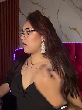 angellique 22 online show from March 26, 4:51 am