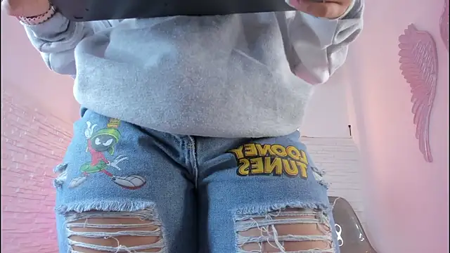 Snapshot of mia_six66 chatting on January 25, 11:34 am mia six66 online show from January 25, 11:34 am