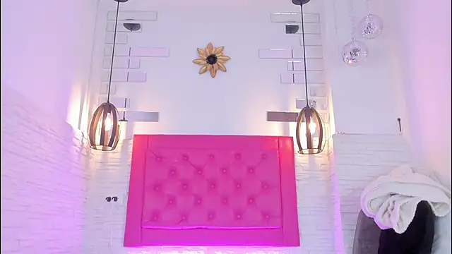 Snapshot of mia_six66 chatting on February 4, 11:38 am mia six66 online show from February 4, 11:38 am