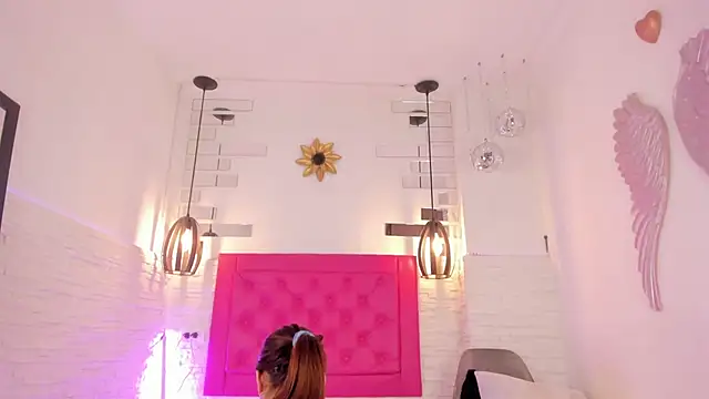 Snapshot of mia_six66 chatting on March 14, 11:12 am mia six66 online show from March 14, 11:12 am