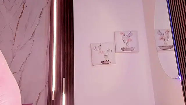 mia six66 online show from March 26, 12:11 pm