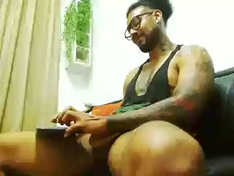 Snapshot of LewisStrong chatting on March 12, 9:45 pm LewisStrong online show from March 12, 9:45 pm