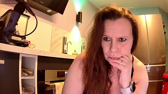 Endrocleia online show from February 10, 9:47 pm