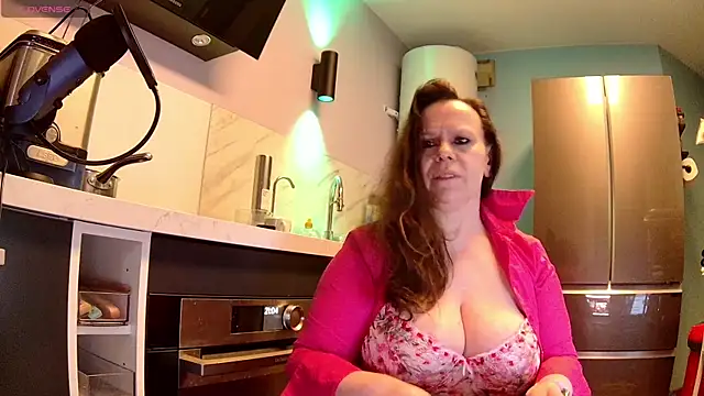 Endrocleia online show from March 14, 8:06 pm