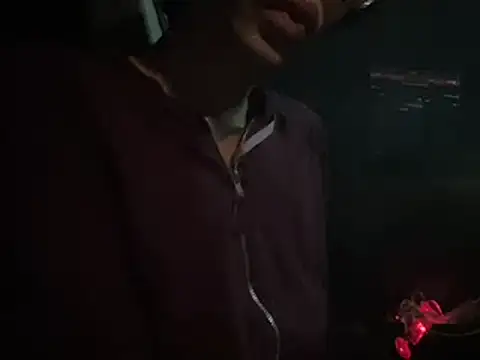 Snapshot of myloveforyouu chatting on January 18, 3:31 am myloveforyouu online show from January 18, 3:31 am