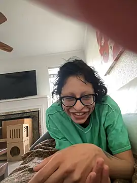 Snapshot of myloveforyouu chatting on March 19, 7:27 pm myloveforyouu online show from March 19, 7:27 pm