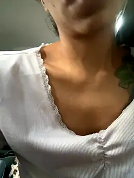 Snapshot of myloveforyouu chatting on September 23, 1:25 pm myloveforyouu online show from September 23, 1:25 pm