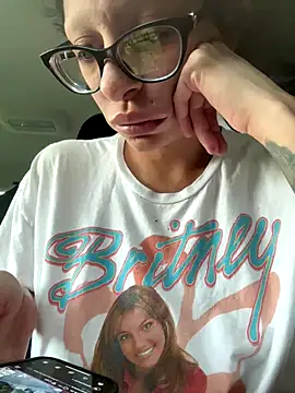 Snapshot of myloveforyouu chatting on September 24, 12:30 pm myloveforyouu online show from September 24, 12:30 pm