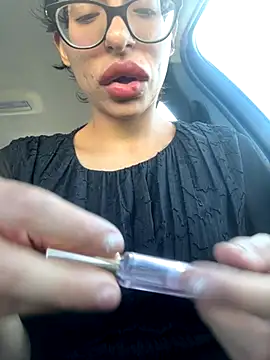 Snapshot of myloveforyouu chatting on September 27, 3:39 pm myloveforyouu online show from September 27, 3:39 pm