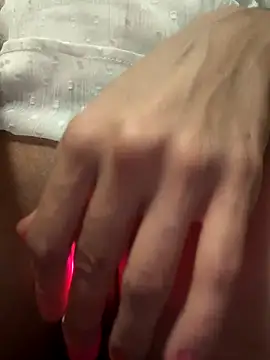 Snapshot of myloveforyouu chatting on October 2, 2:35 pm myloveforyouu online show from October 2, 2:35 pm