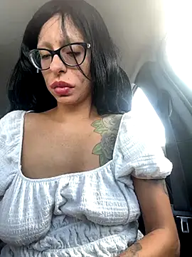 Snapshot of myloveforyouu chatting on October 7, 3:31 pm myloveforyouu online show from October 7, 3:31 pm