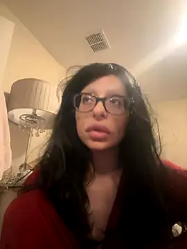 Snapshot of myloveforyouu chatting on October 16, 3:18 am myloveforyouu online show from October 16, 3:18 am