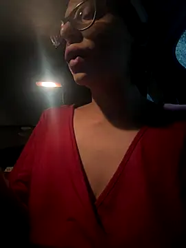 Snapshot of myloveforyouu chatting on October 22, 2:23 am myloveforyouu online show from October 22, 2:23 am