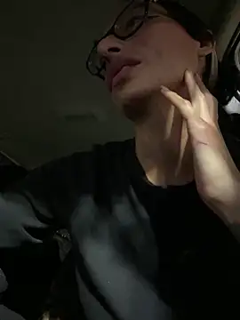 Snapshot of myloveforyouu chatting on November 9, 12:42 am myloveforyouu online show from November 9, 12:42 am