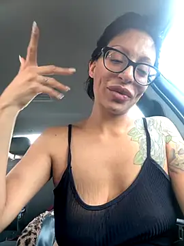 Snapshot of myloveforyouu chatting on November 15, 11:21 pm myloveforyouu online show from November 15, 11:21 pm