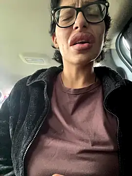 Snapshot of myloveforyouu chatting on November 23, 10:09 pm myloveforyouu online show from November 23, 10:09 pm