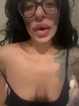 Snapshot of myloveforyouu chatting on November 26, 12:50 pm myloveforyouu online show from November 26, 12:50 pm