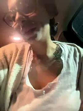 Snapshot of myloveforyouu chatting on November 27, 12:56 am myloveforyouu online show from November 27, 12:56 am