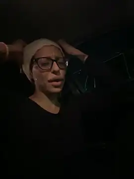 Snapshot of myloveforyouu chatting on November 30, 12:47 am myloveforyouu online show from November 30, 12:47 am