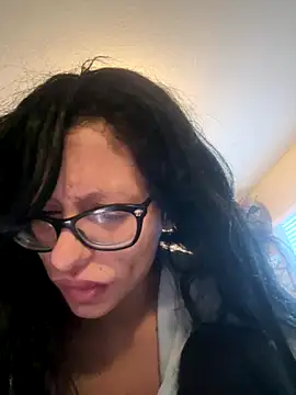 Snapshot of myloveforyouu chatting on December 17, 2:01 pm myloveforyouu online show from December 17, 2:01 pm