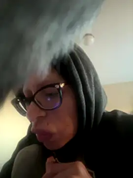 Snapshot of myloveforyouu chatting on December 19, 1:29 pm myloveforyouu online show from December 19, 1:29 pm