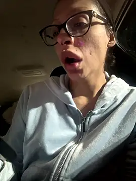 Snapshot of myloveforyouu chatting on January 14, 2:28 am myloveforyouu online show from January 14, 2:28 am