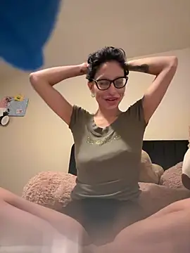 myloveforyouu online show from March 3, 2:50 am