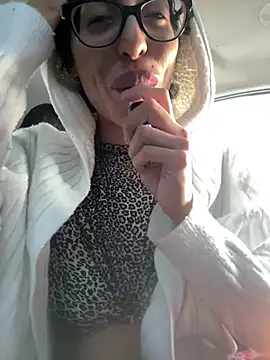 myloveforyouu online show from March 19, 1:04 pm