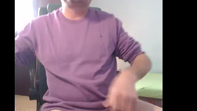 tuttiluss44 online show from March 13, 8:37 am