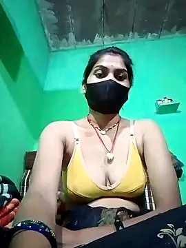 Snapshot of HOTBABITARAJ chatting on February 8, 9:35 am HOTBABITARAJ online show from February 8, 9:35 am