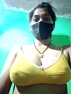 Snapshot of HOTBABITARAJ chatting on February 16, 12:41 am HOTBABITARAJ online show from February 16, 12:41 am