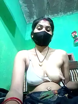 Snapshot of HOTBABITARAJ chatting on February 24, 11:43 am HOTBABITARAJ online show from February 24, 11:43 am