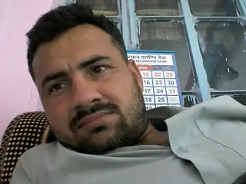 Snapshot of lallantoplonda chatting on March 14, 5:02 am lallantoplonda online show from March 14, 5:02 am