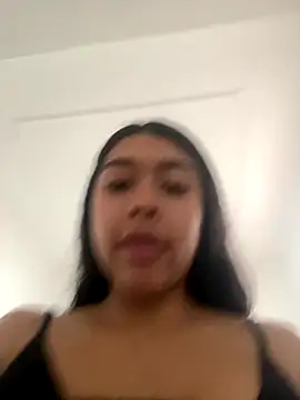 SweetLatiin  online show from December 19, 8:38 pm