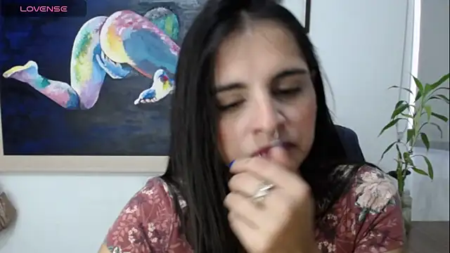Snapshot of alma_violeta chatting on December 17, 10:32 pm alma violeta online show from December 17, 10:32 pm