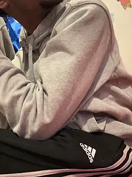 Snapshot of rayyymack chatting on February 11, 2:05 am rayyymack online show from February 11, 2:05 am