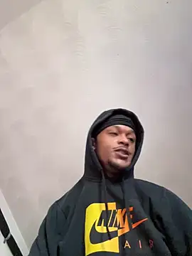 Snapshot of rayyymack chatting on March 6, 1:40 pm rayyymack online show from March 6, 1:40 pm