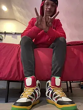 Snapshot of rayyymack chatting on March 23, 1:26 pm rayyymack online show from March 23, 1:26 pm