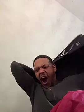 Snapshot of rayyymack chatting on March 25, 11:49 am rayyymack online show from March 25, 11:49 am