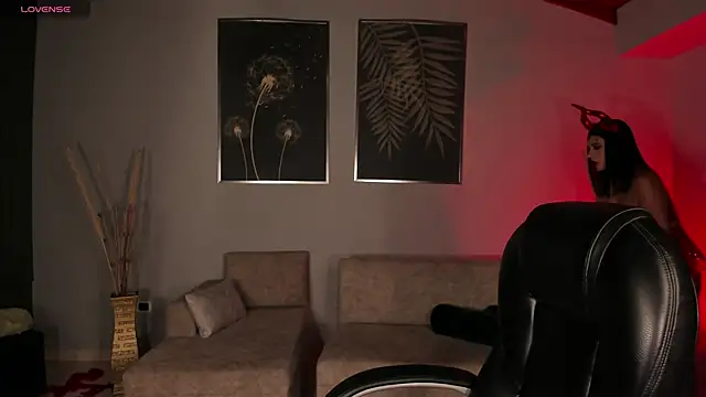 KatieStonne online show from November 1, 3:52 am