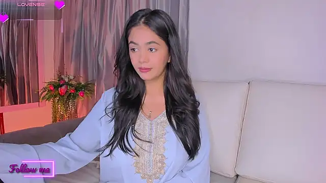 azzahara069 online show from February 12, 3:51 am