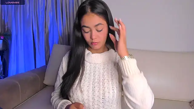 azzahara069 online show from October 9, 3:26 am